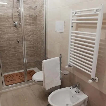 Crispi House Guest house *